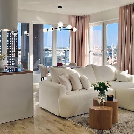 Urban Apartments Luxury Skyline Sokolska Towers 30A, 2 Free Garages, Gym & Sauna, Self Check-In Катовице Екстериор снимка