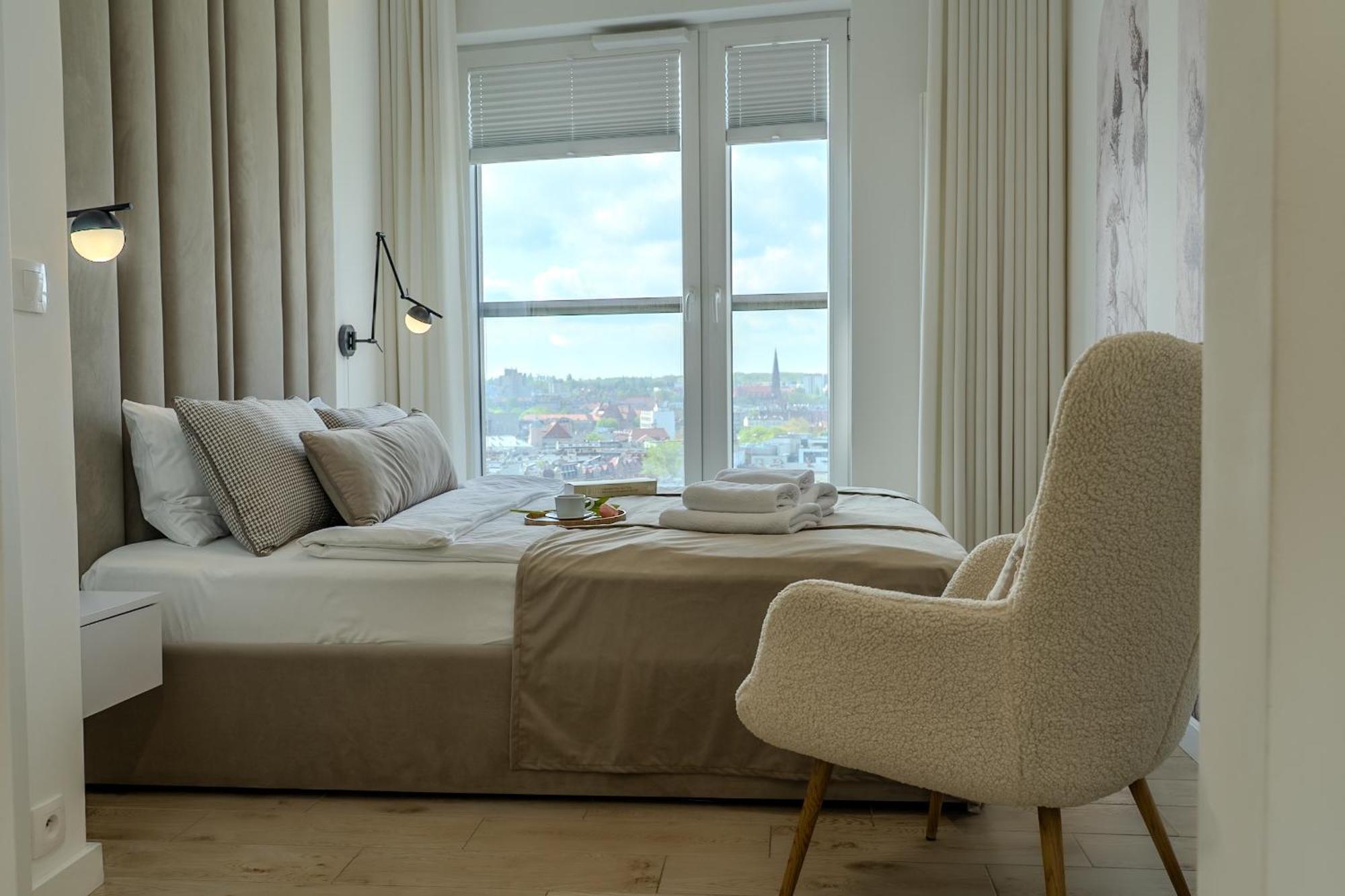 Urban Apartments Luxury Skyline Sokolska Towers 30A, 2 Free Garages, Gym & Sauna, Self Check-In Катовице Екстериор снимка